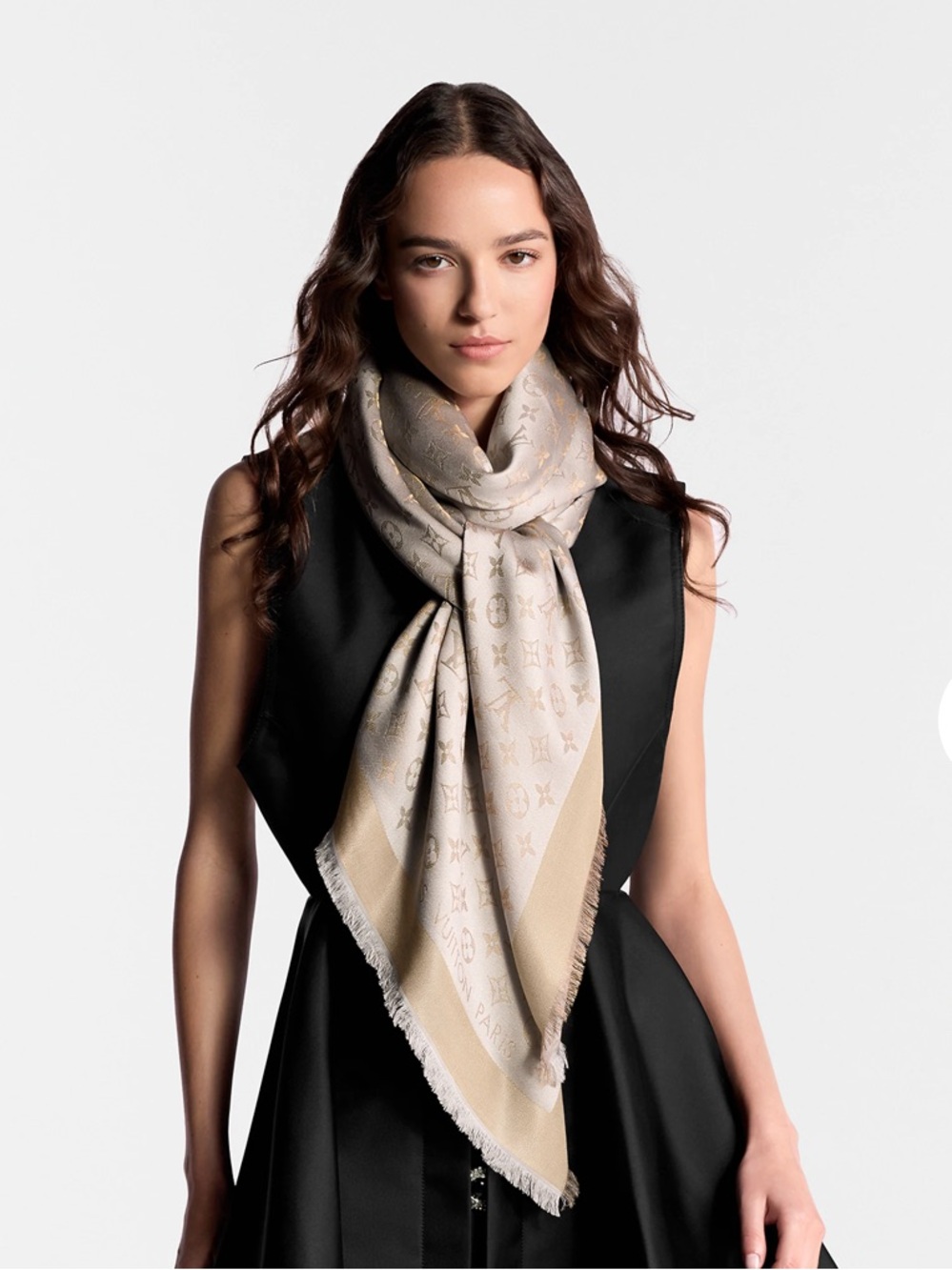 Louis Vuitton Monogram Shawl in Greige - Picture 4 of 4